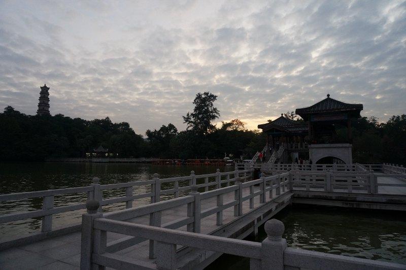 惠州这座桥, 是西湖中最受欢迎的一景