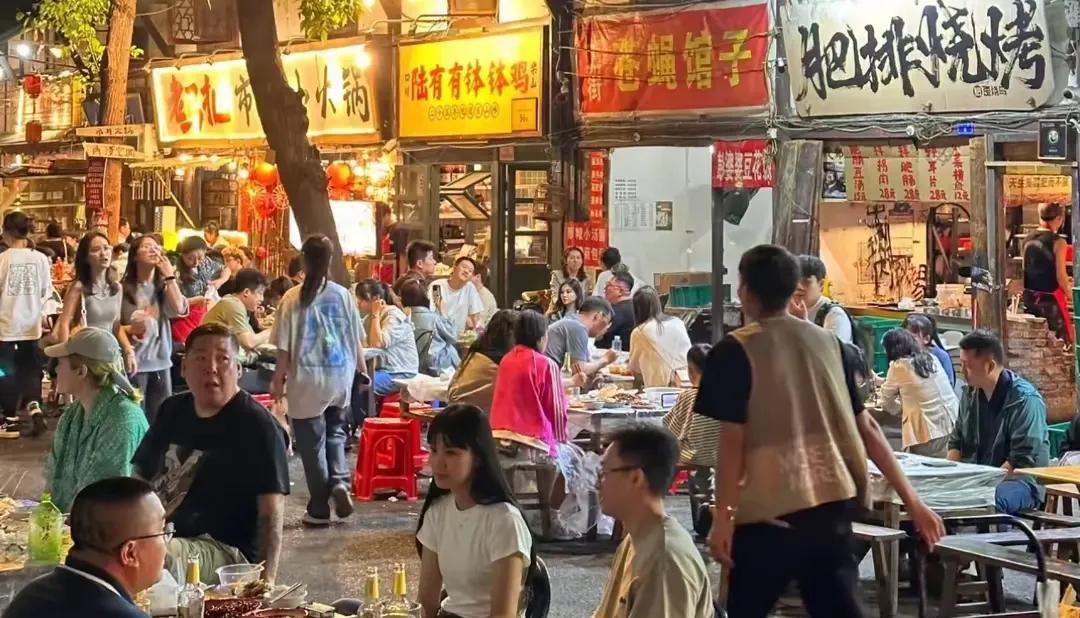 江浙沪没有夜生活！江浙沪的进来说一下，你们晚上在家都干嘛？我同学是江浙沪那边的