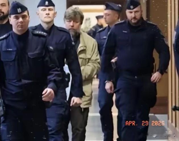 乌克兰肺得气炸，波兰和俄罗斯在28号证实，在未经基辅同意的情况下，波兰就将俄罗斯