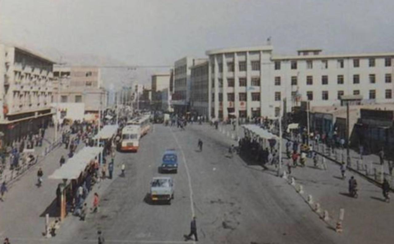 1994年黑龙江几个警察在家被人杀了，枪也被抢了。查着查着发现这不是第一起。之前