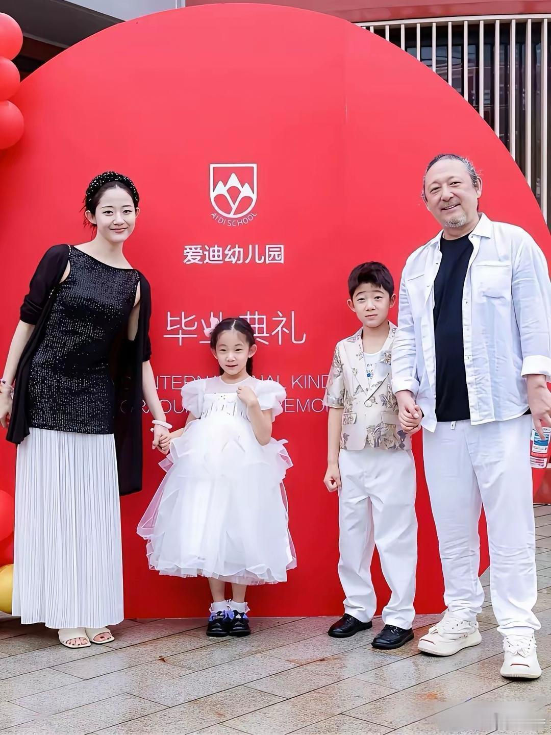 万千惠长得那么年轻漂亮，嫁给一个老头，到底图啥啊？