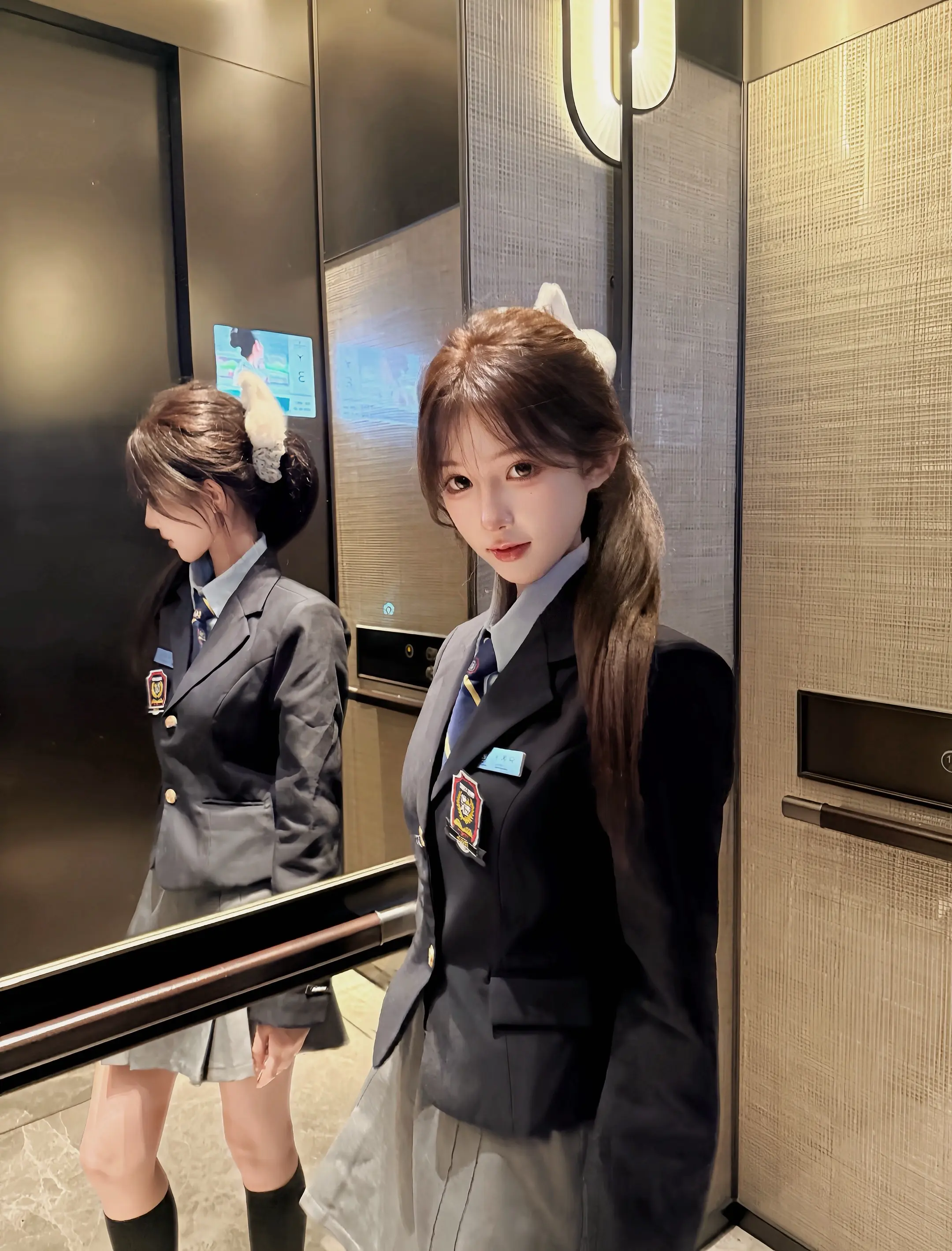 方圆十里 萌妹躲好 御姐躲好 女的躲好
