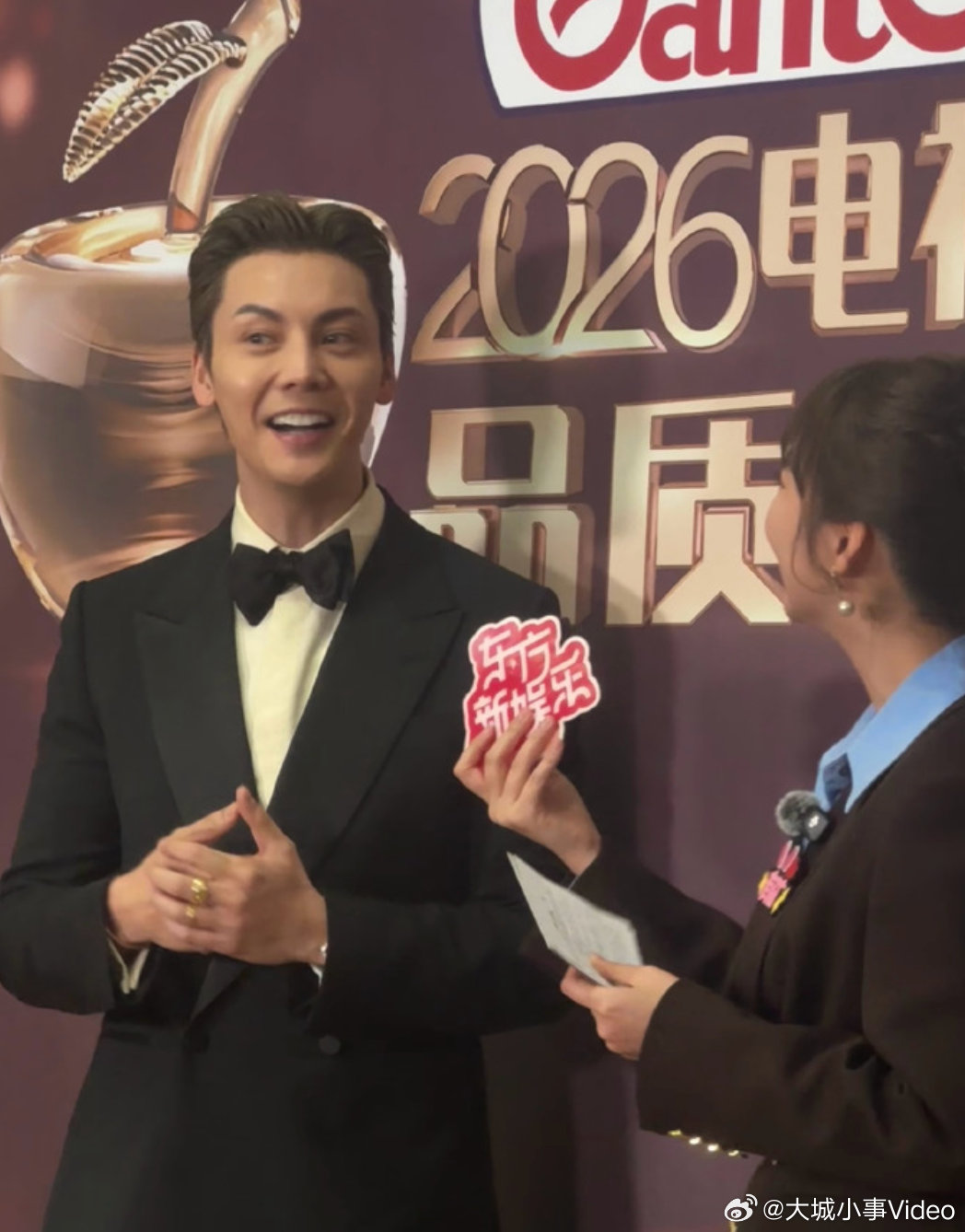 【陈伟霆说好命哥有点胖】王安宇去了陈伟霆家被帅晕！陈伟霆直言好命哥有点胖。还透