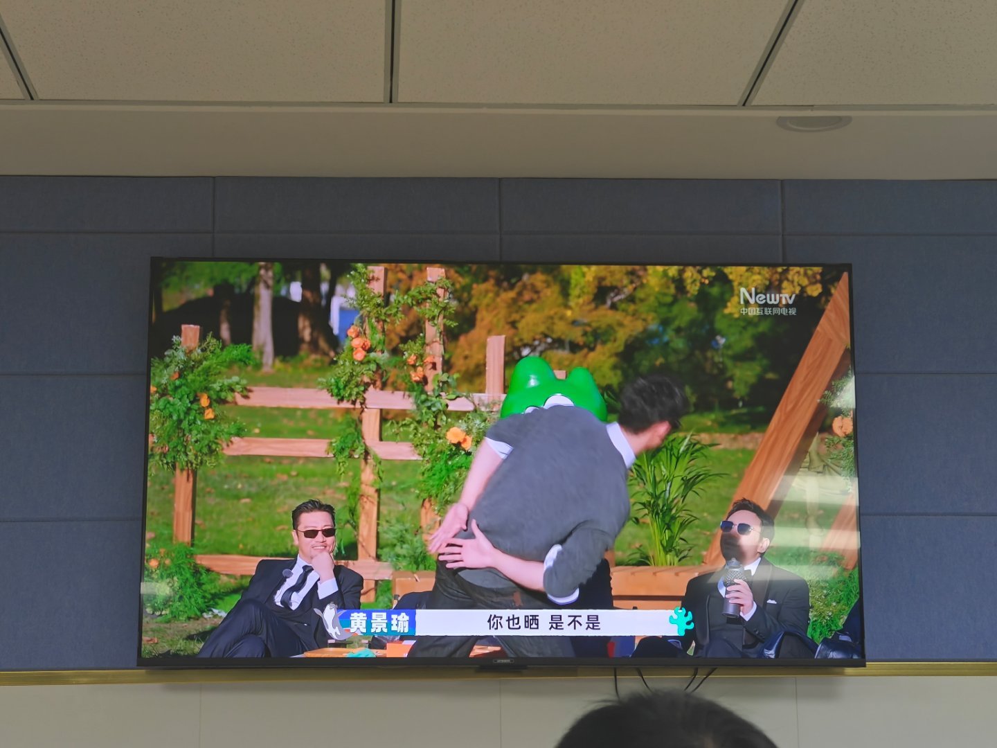 快乐又开始了今天好想吃麻辣烫所以来了食堂结果发现食堂里放的又是现在就出发