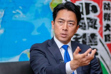 新加坡南洋理工大学学者李明江认为，中国军舰7月19日在日本主张的冲之鸟礁所谓“专