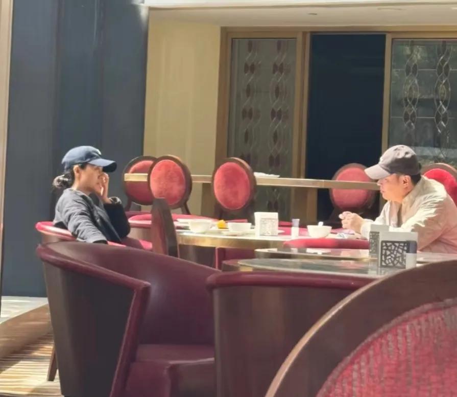 终于知道为什么辛柏青捂了四天才发出来，他肯定比我们所有人还措手不及。回想