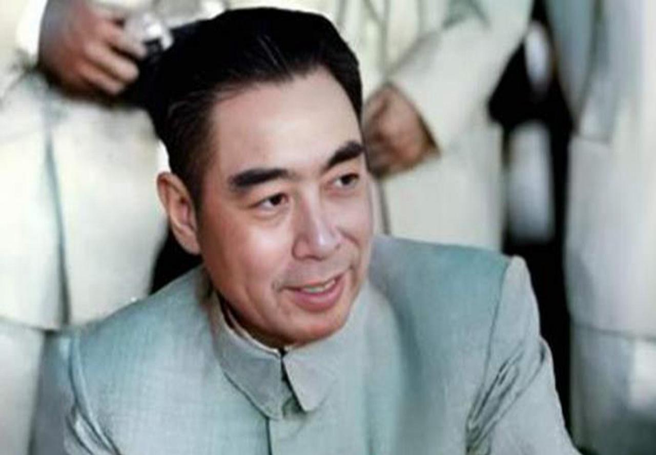 中共七大上毛主席、朱德刘少奇、周总理、任弼时被选为五大书记。但在选举中央委员时周