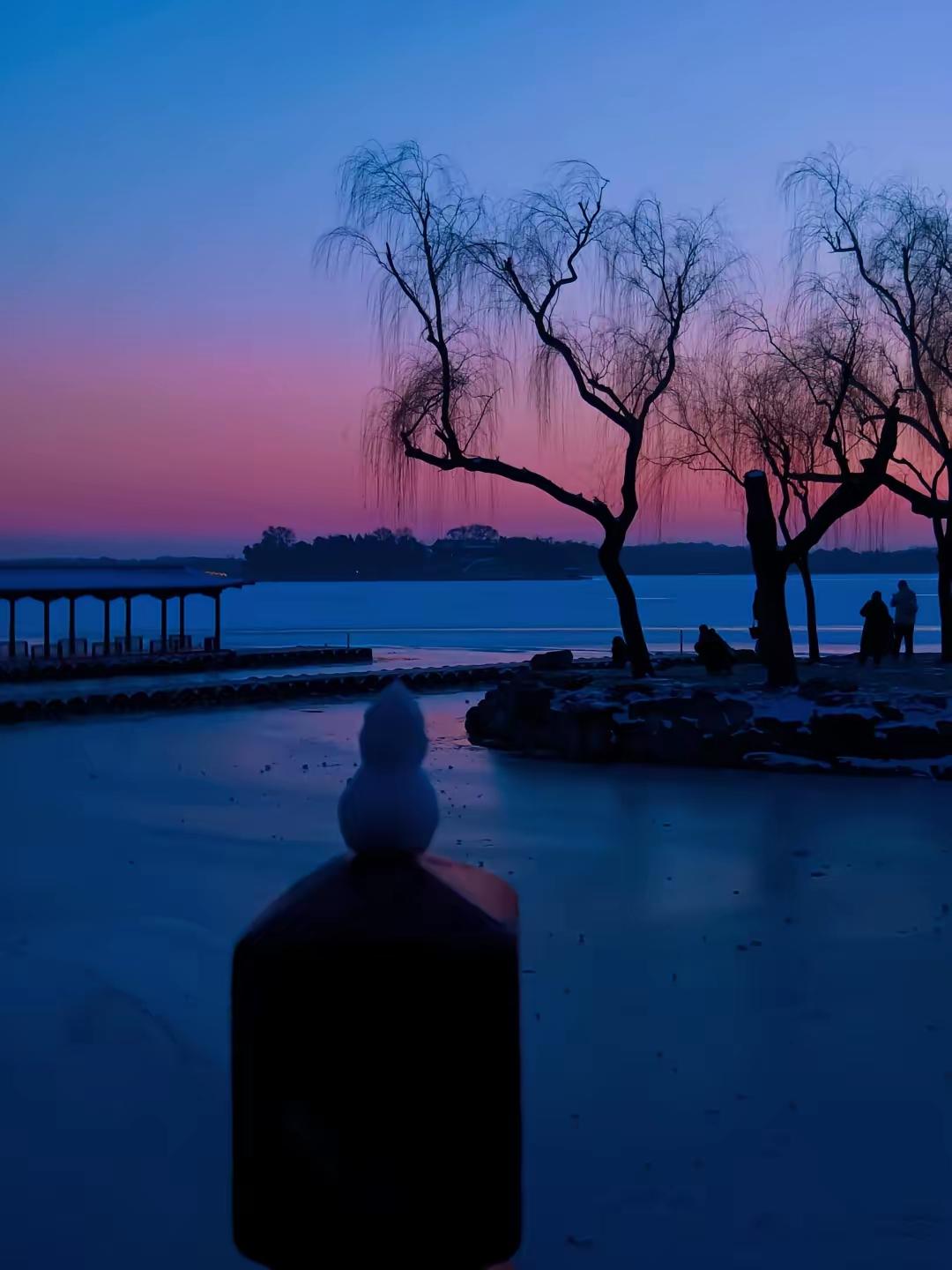 老人不显老的10个好习惯​​1、鸡蛋常吃每天一个鸡蛋，煮着吃、蒸着吃最养人。