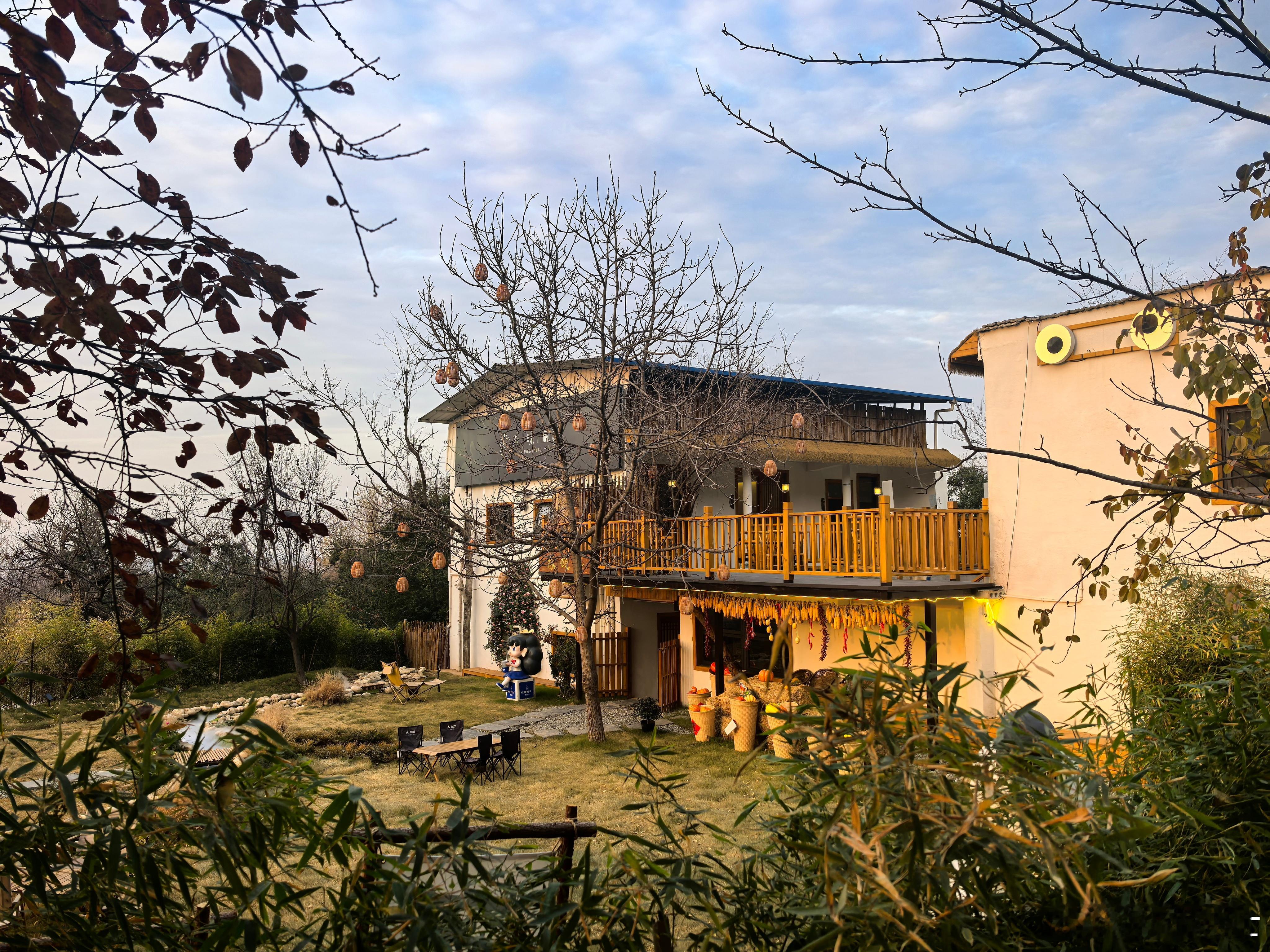 无聊了出去走走，去山野拾趣。