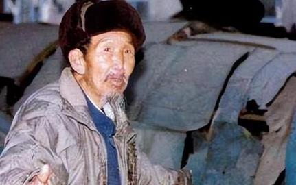 1996年的冬天，辽宁本溪的深山沟里，风跟刀子似的，刮得人脸生疼。营区门口第三