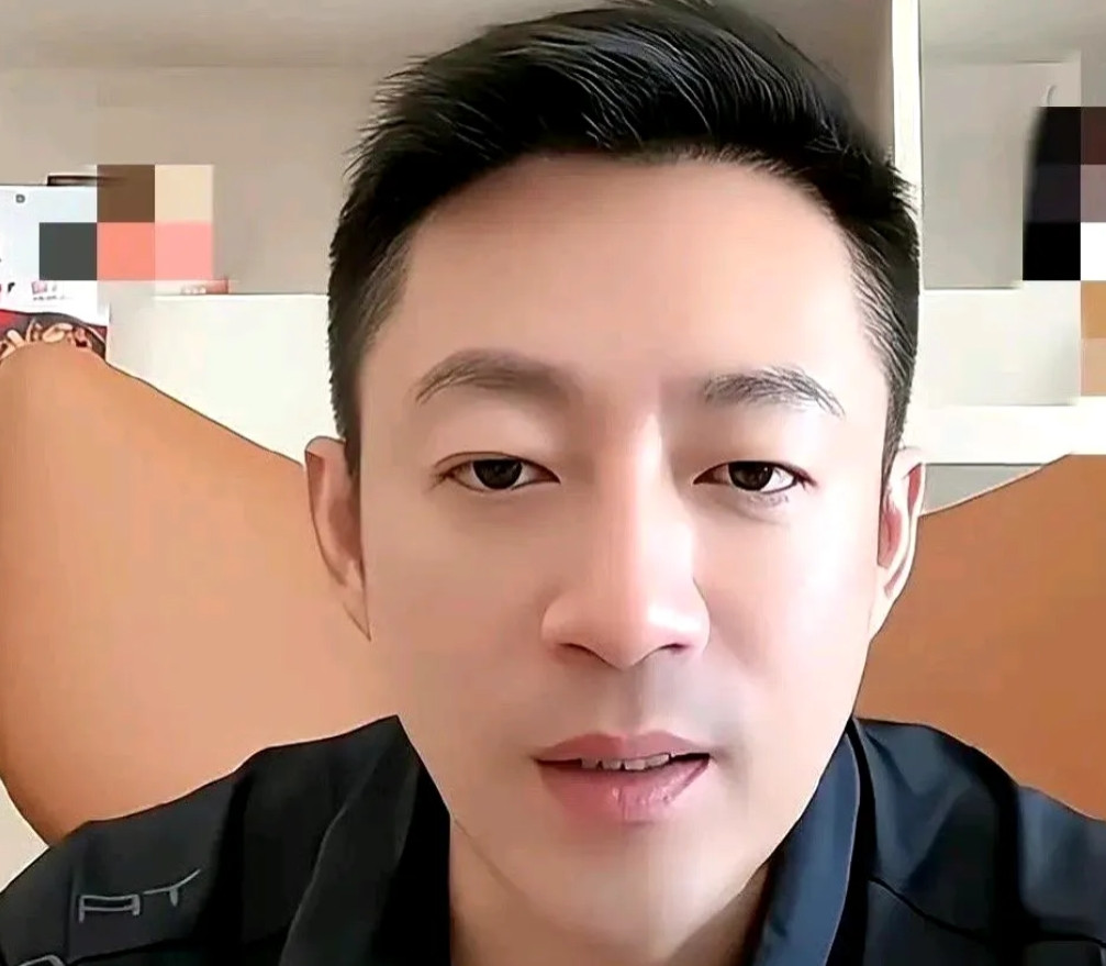 汪小菲这波操作，真让粉丝操碎了心！他在带家人旅游直播时，邀请孩子外婆黄春梅来看孩