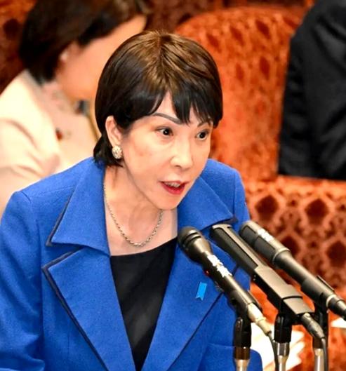 高市早苗低头了！一味挑衅中国没好果子吃！高市早苗的表态有意思明明早就该