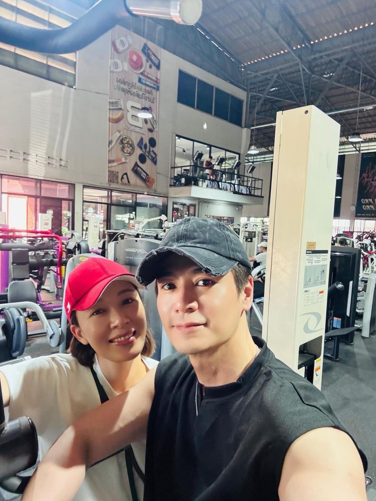 杨怡罗仲谦拍拖日🤳