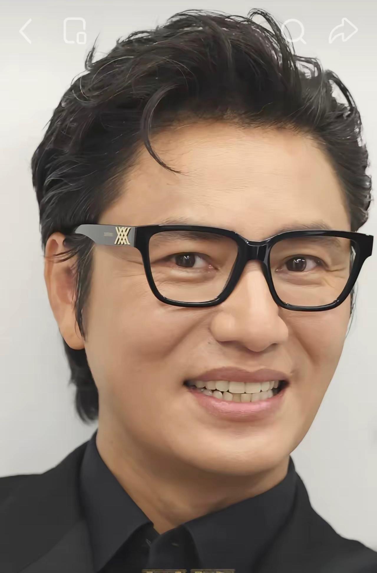 你可以说陈坤长相平平，也可以说他唱功一般，但唯独有一点，你肯定喷不了，那就是