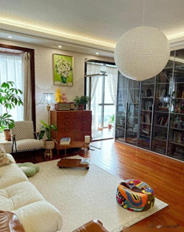 河南发现一户人家因家里太干净而走红，拍照给大家看看，真羡慕[无奈吐舌]在河南许多