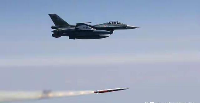 美军迟迟不对伊朗动手，不是航母不够，不是兵力不足，不是盟友太少，也不是以色列没做