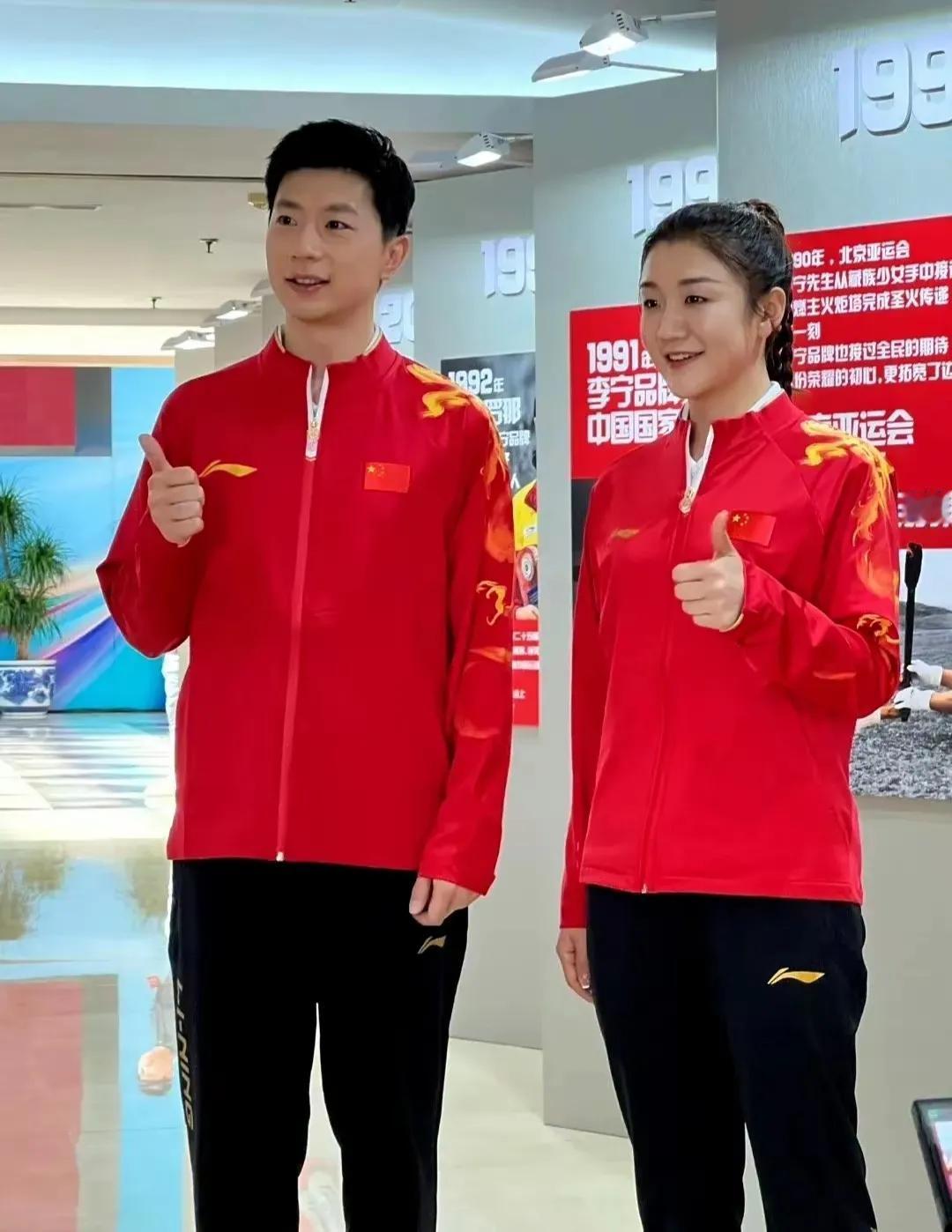 陈梦今天不仅参加了李宁运运服和中国体育签约仪式，而且和马龙再度合体，引起网民强烈