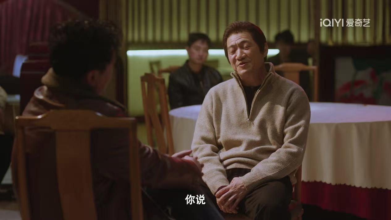 《老舅》中霍东风确实太难了！他看到二美的死，他是真的准备改邪归正了。但是