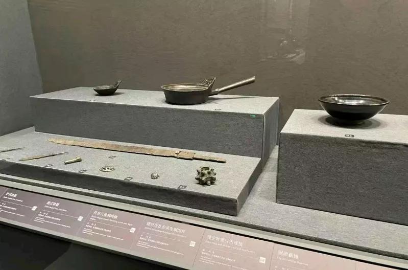 古代将领使的大锤到底有多少斤重呢？说出来你别笑，什么八百斤大锤的李元霸，什么12