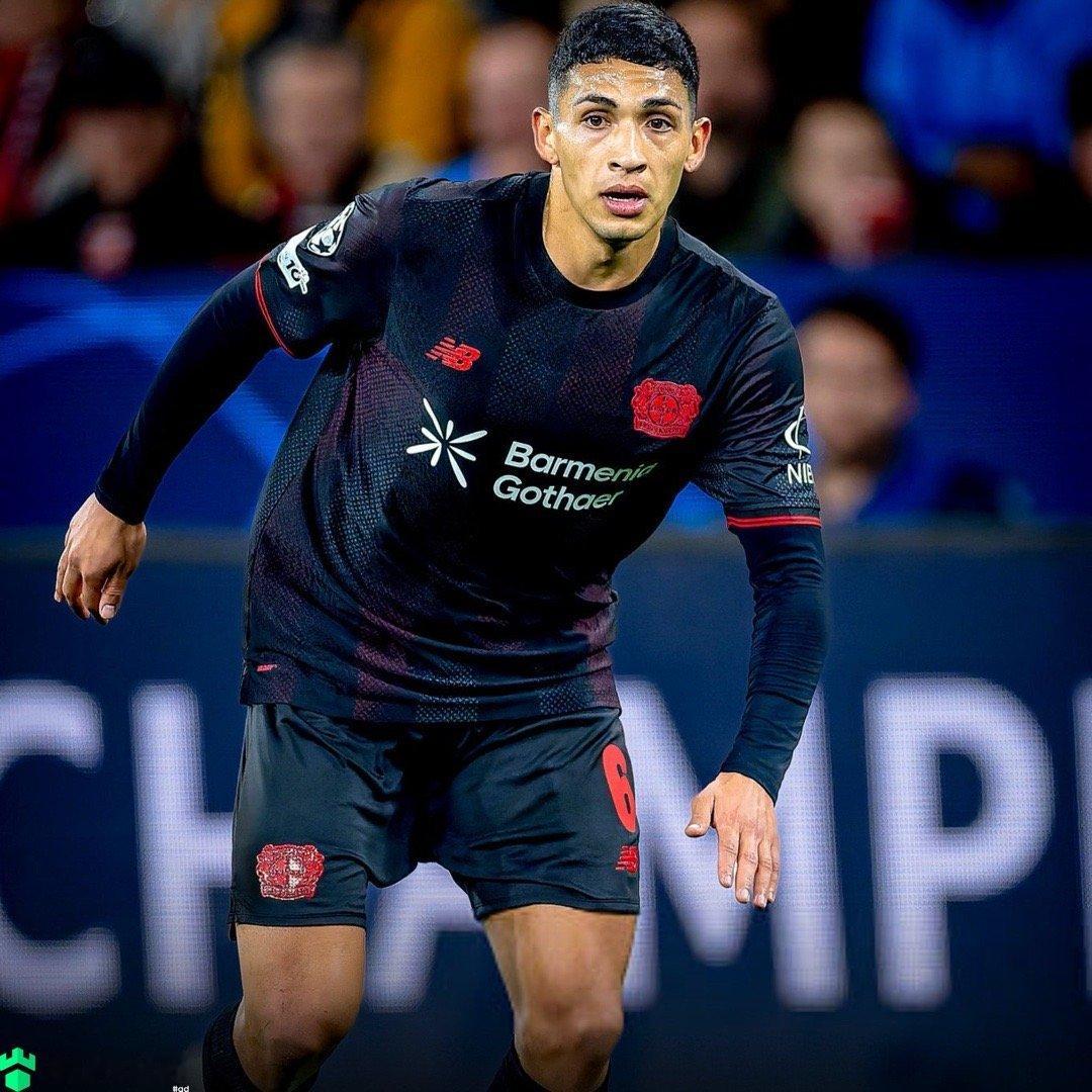 🚨埃奎·费尔南德斯原本将被斯卡洛尼列入11月国家队大名单，但他遭遇了严重的膝盖