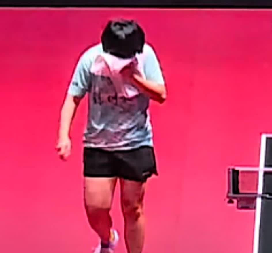 谁都没想到吧！小磨菇自己可能都没想到，陈熠可能也没想到，居然0:3输