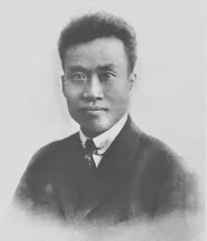 狠驳谬论朱老总被委任为国民革命军第五路军总参议兼第三军官教育团