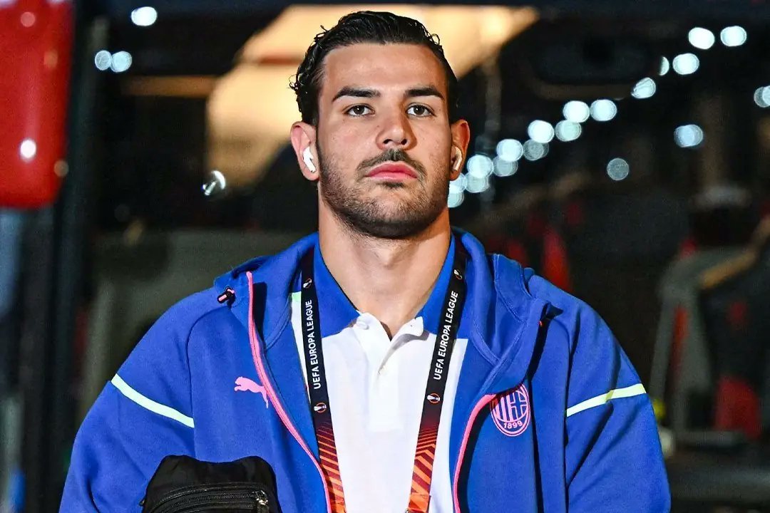 【关于特奥采访】这件事情需要两面来看。第一，弗拉尼肯定是他把马尔蒂尼搞走的，这是