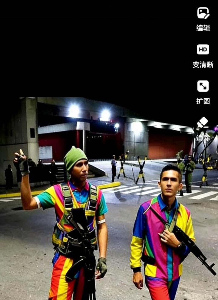 大半夜刷到那个视频，整个人都清醒了。凌晨三点，国防部长那张脸满是疲惫，但眼神