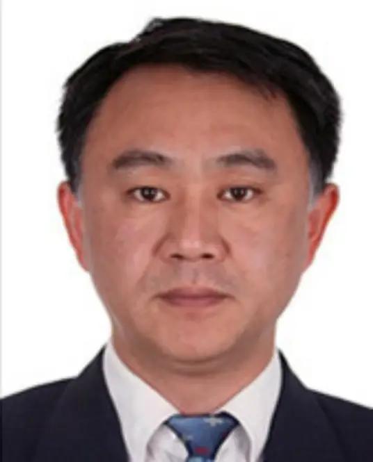 南博现任院长王奇志绝对是个聪明人。南京博物院王奇志是南博内部成长起来的专家型人