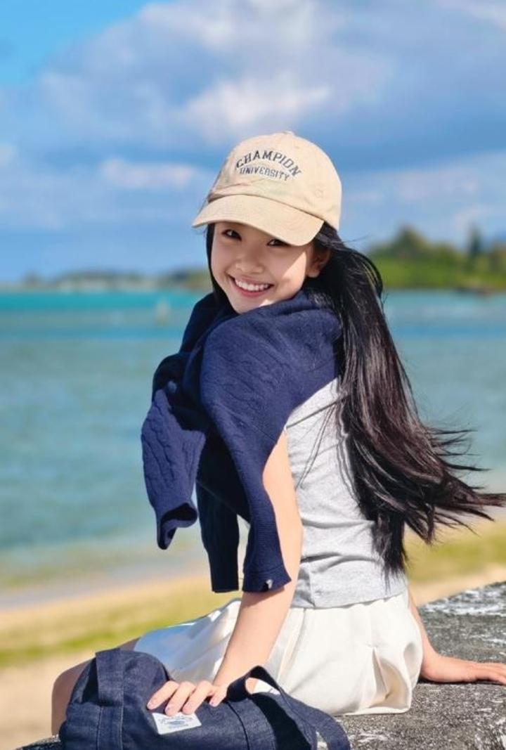 琉球美女发声：钓鱼岛是属于中国的，台湾也是属于中国的，祖国统一趋势势不可挡。从