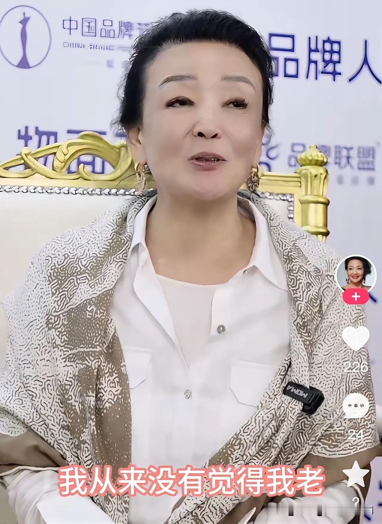 张兰直播时，有人跟她说。你媳妇直播了，她说，我叫她不要播，养好身体，直播特别伤气