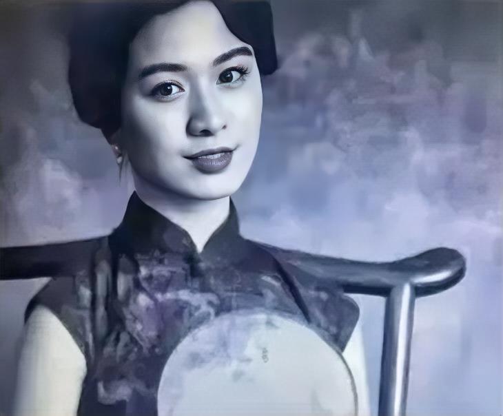 1912年，50岁的北洋实权将领曹锟，迎娶了年仅20岁的天津富家千金陈寒蕊。新婚