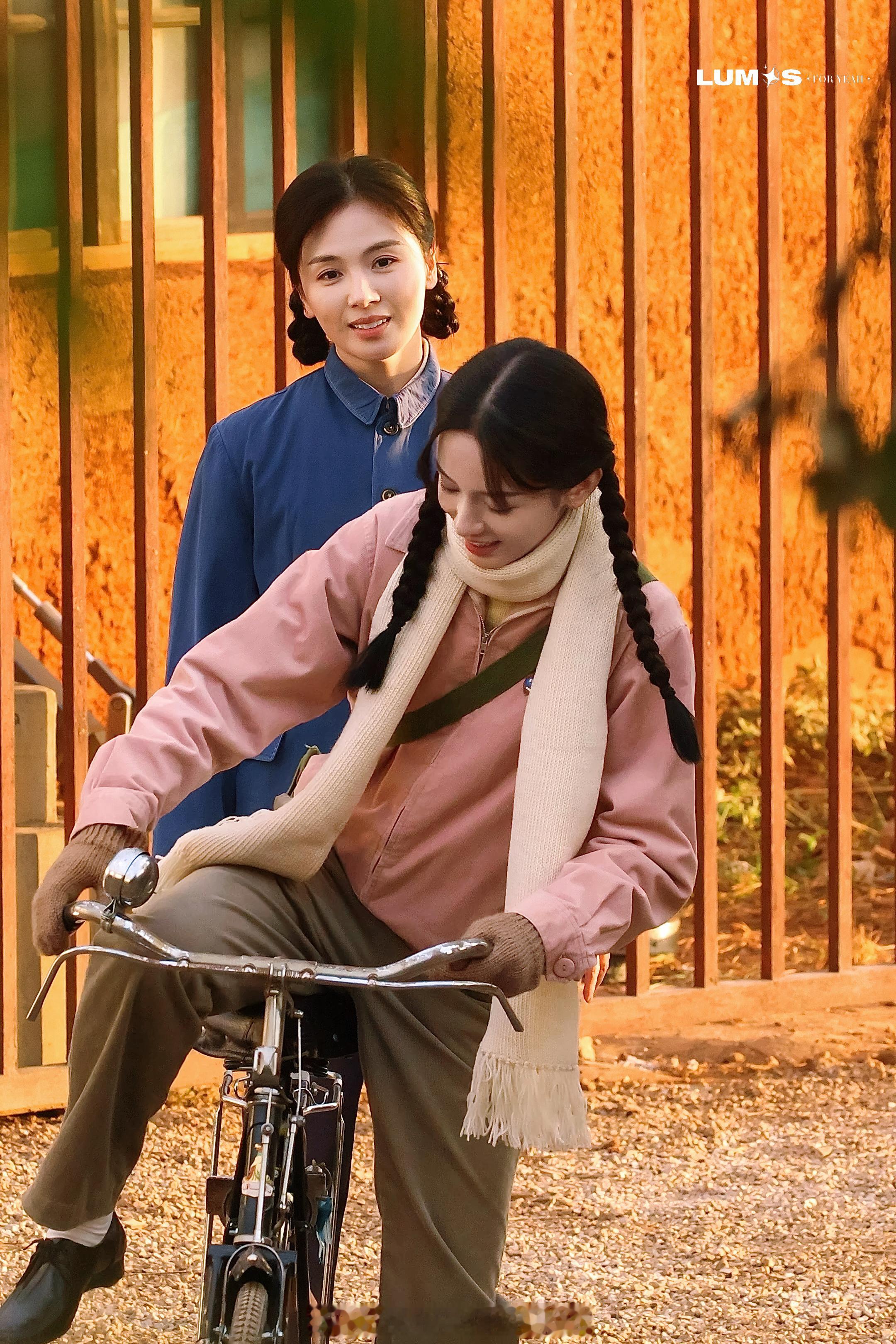 周也刘涛新剧母女同框路透，很合理的选角了！！​​​