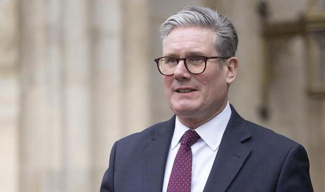 英国首相斯塔默在工党大会上甩出惊雷操作，直接把89种中国商品进口关税从10