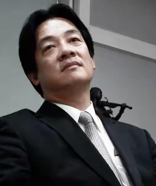 架空赖清德的时候到了，台湾有机会和平演变。等他出访回来让他看看什么叫物是人非。赖