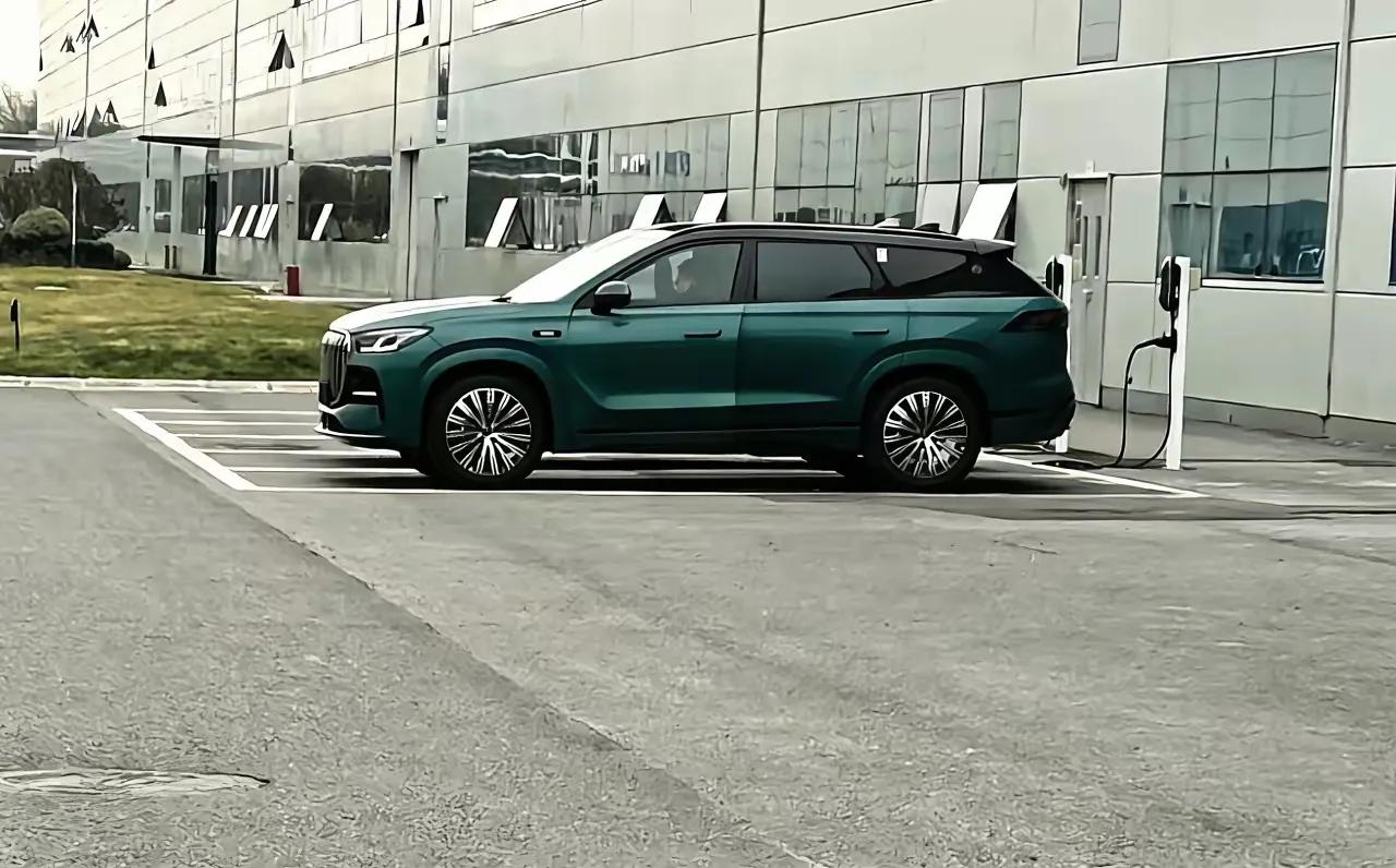 瑞虎9实拍，记住。这是新款。绿色好看瑞虎9X瑞虎9越野