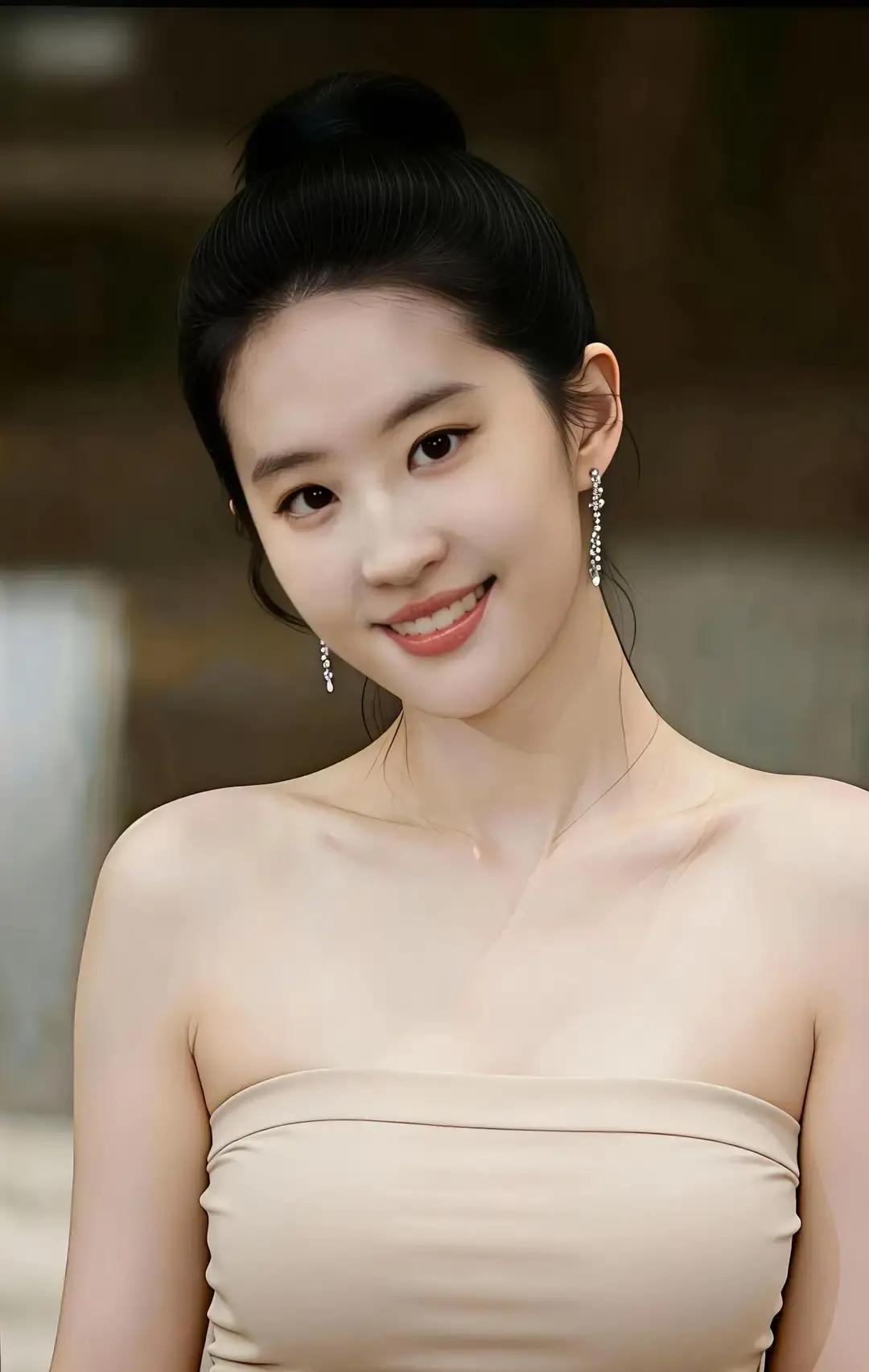 唯一亚洲面孔冲进Vogue榜刘亦菲刚走完巴黎秀，肩膀只露一寸，东方味却炸满