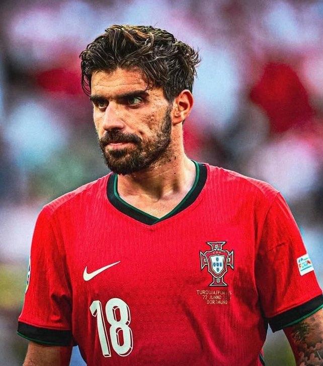 尽管曼联对他表现出浓厚的兴趣，但鲁本·内维斯却只想在一月份转会到皇家马德里。甚