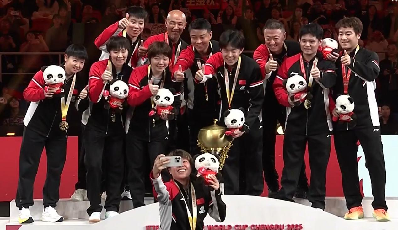 国乒混团夺冠，孙颖莎没输过，贡献最大的是王楚钦，按胜局数的贡献排名如下：8.徐