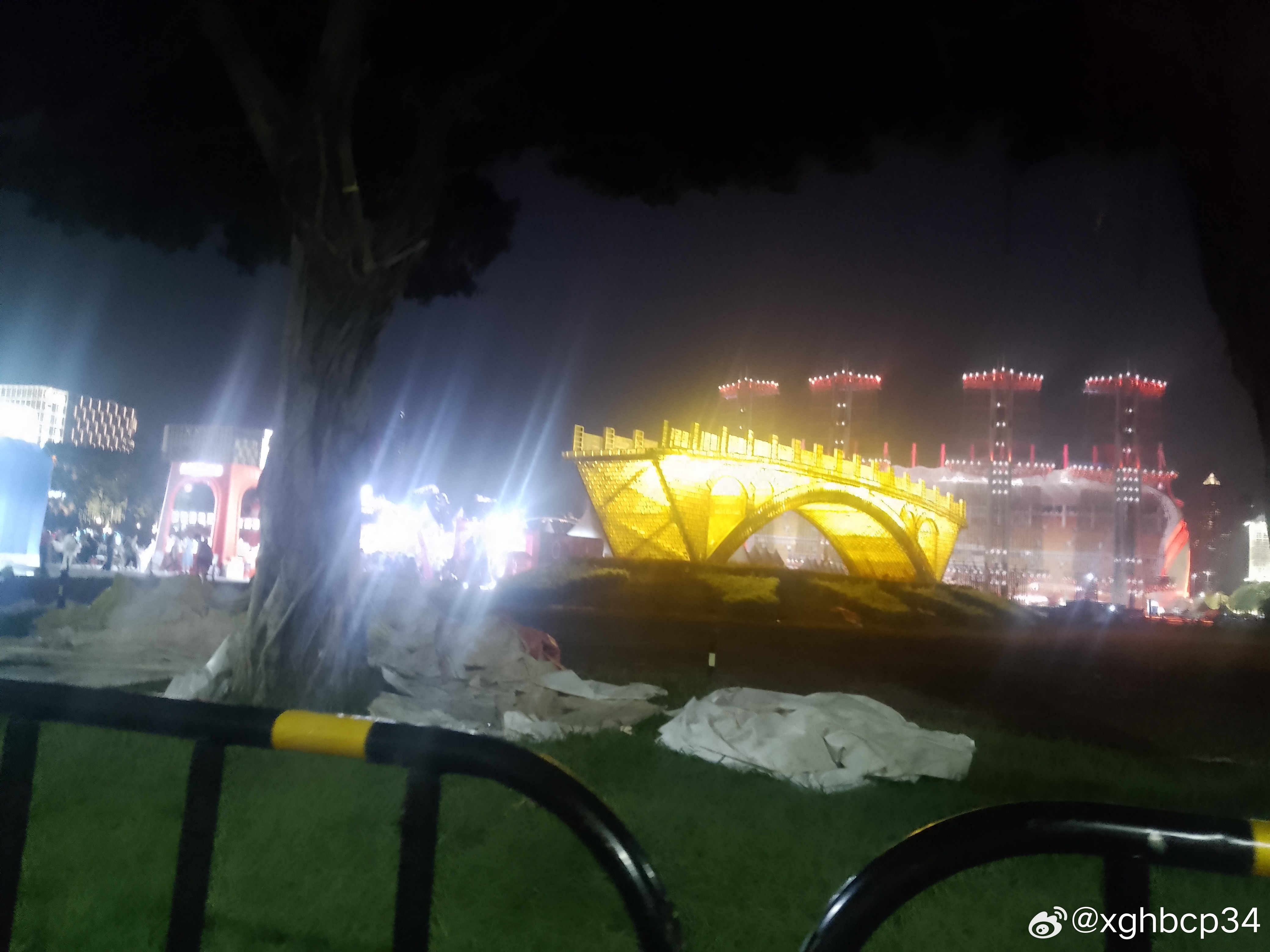 城中村骑共享真的要吓死，又窄又多坡，从新昌小学往那走过马路更不用说，吓死人，还这么多人，骑共享路上还