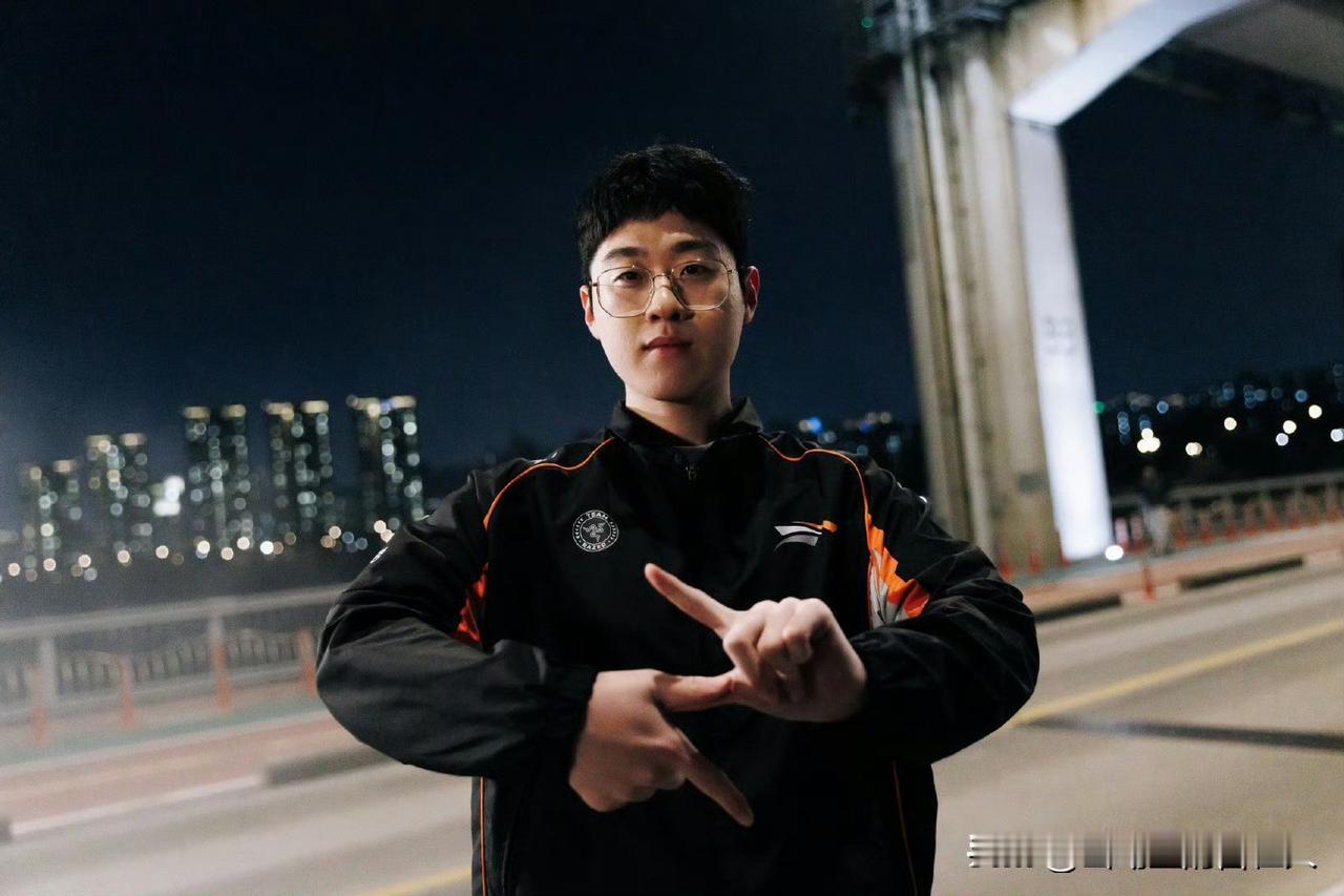 Bdd与Zeus的聚餐2025年HLE队内直播/节目与赛后采访，两人同队后互动