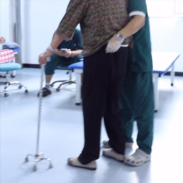 脑梗三大常见后遗症！怎么应对恢复更快，很多人都不知道脑梗抢救过来只是第一步。