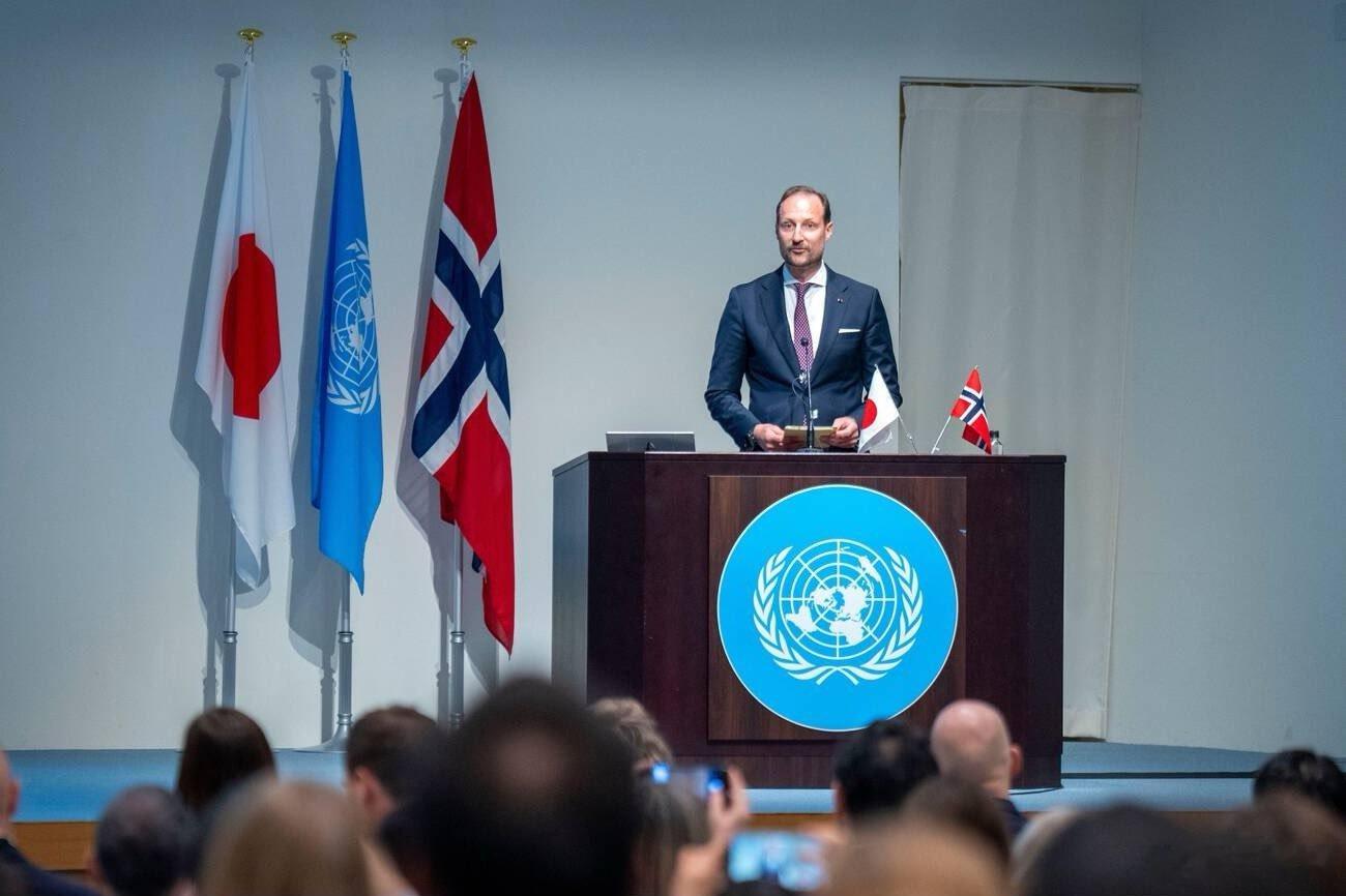 挪威王室🇳🇴6月1日，哈康王储访问日本第一天，会见久子皇妃、出席海外北极前