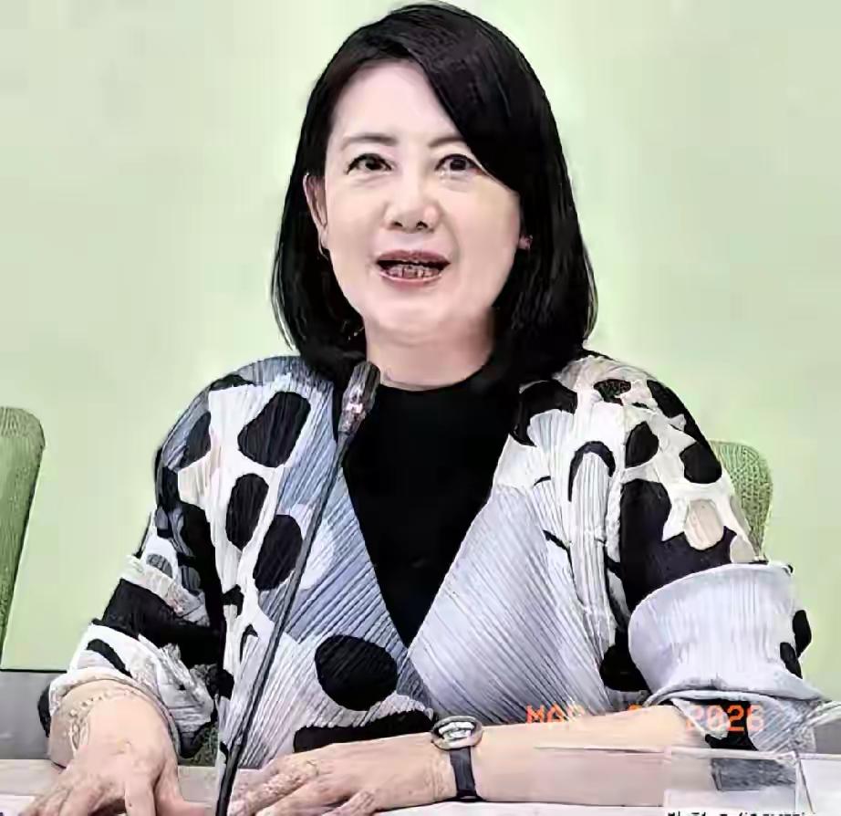 吴思瑶因郑丽文4月7日的访陆而惊慌，还妄图玩双标！3月30日吴思瑶在社交平台发