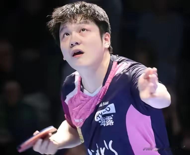 樊振东是现役乒坛“输球最少”的顶级选手之一，稳定性极其强大。2025年，乒超1
