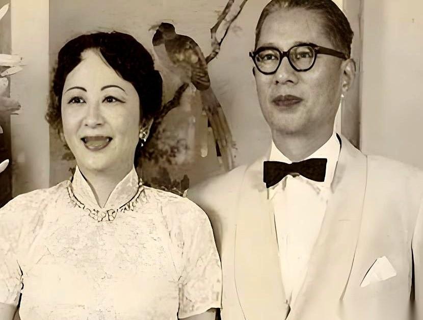 1927年，财政部长宋子文要在庐山盖别墅。饭局上，包工头二十岁的女儿端着茶盘走