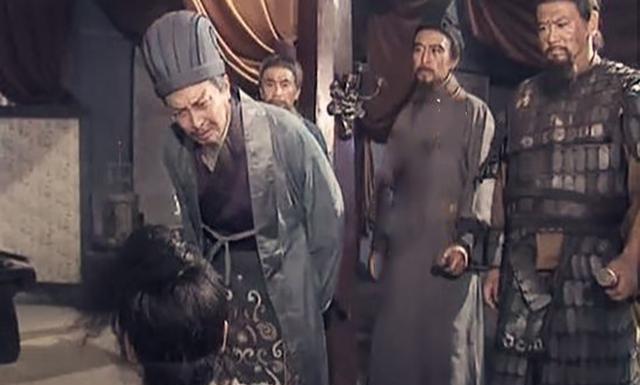 马谡临死之前大喊八个字，诸葛亮听了悔恨万分，将士们心寒不已马谡临刑前那一声“丞