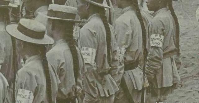 张勋的辫子军总共有25000多人，但张勋复辟时带去北京的只有4000多辫子军，剩