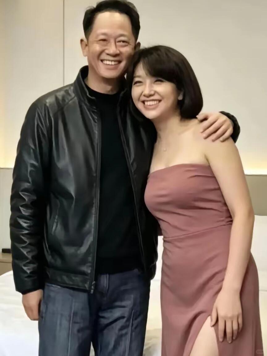 江珊与王志文的关系有多铁｜三十年知己，戏里演尽夫妻，戏外胜似家人提起九十年代最