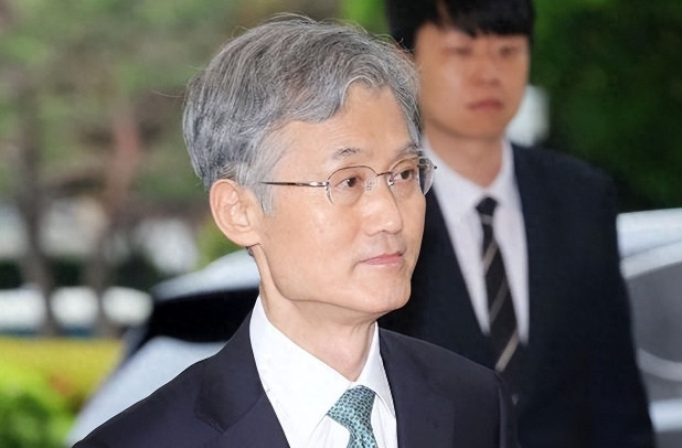 韩国最大在野党议员表示：最快将于12日出台“曹喜大特检法”！